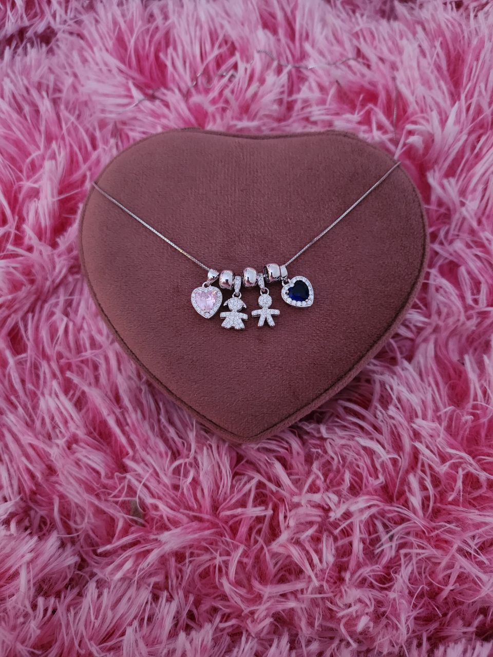 Collana con bimbi pendenti e cuori pendenti con ciambelline- argento 925