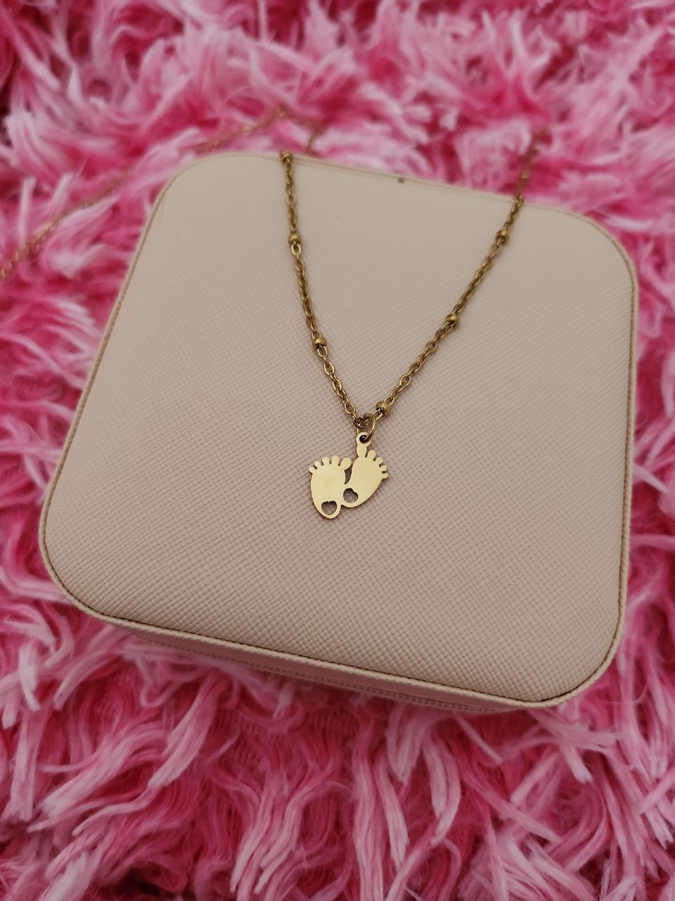 Collana perline con piedini gold