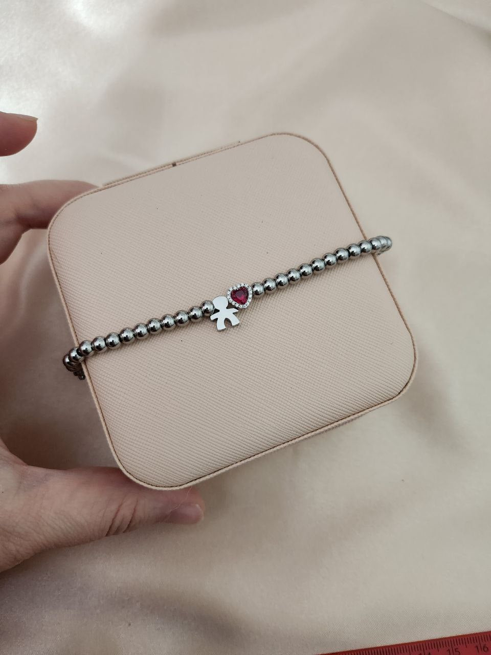 Bracciale perline con bimbo e cuore rosso