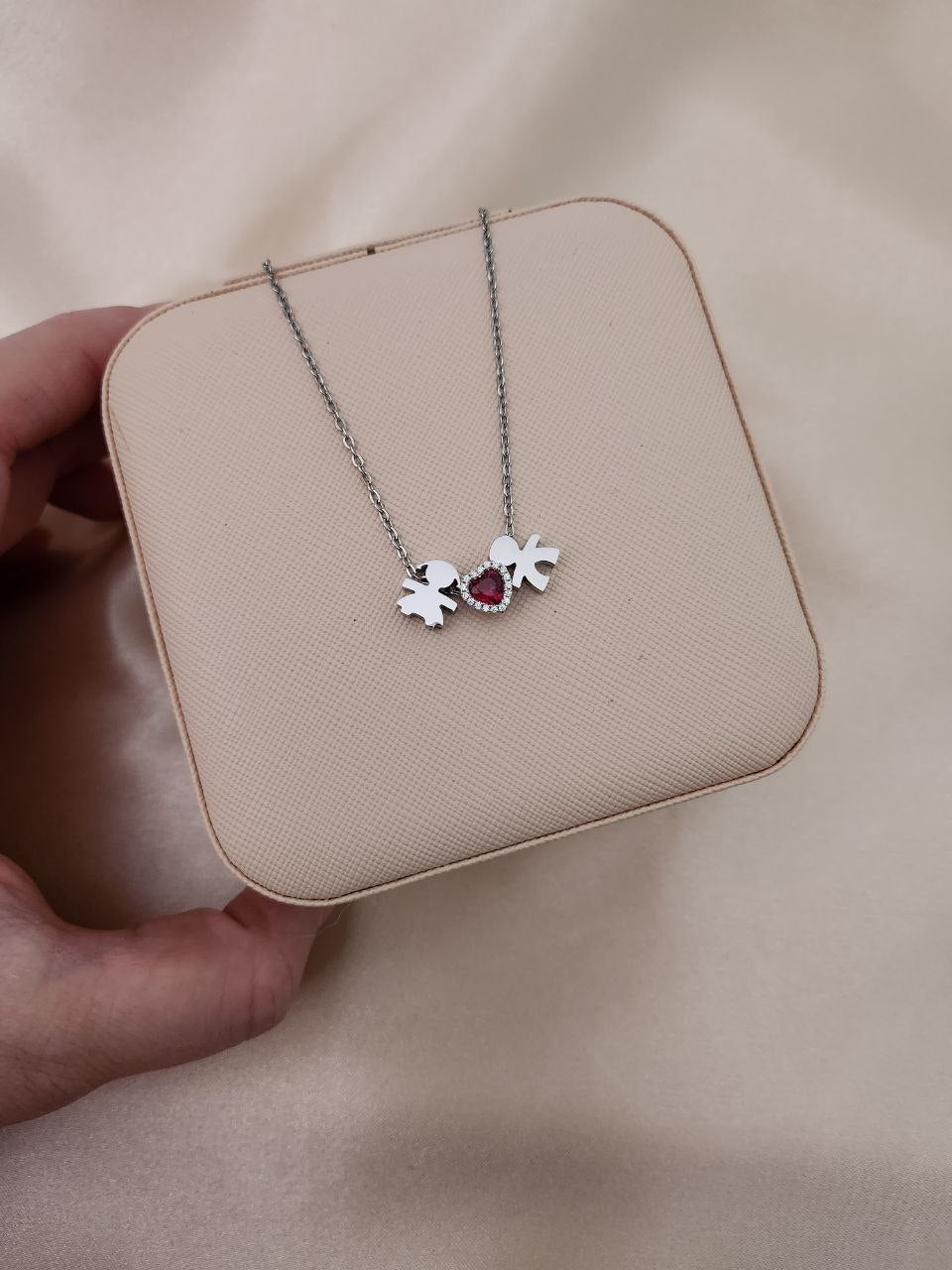 Collana bimba e cuore rosso bimbo