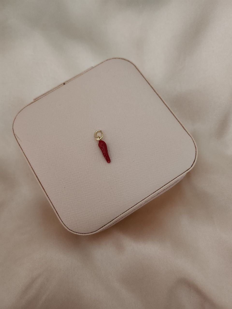 Ciondolo corno smaltato rosso - argento 925 gold