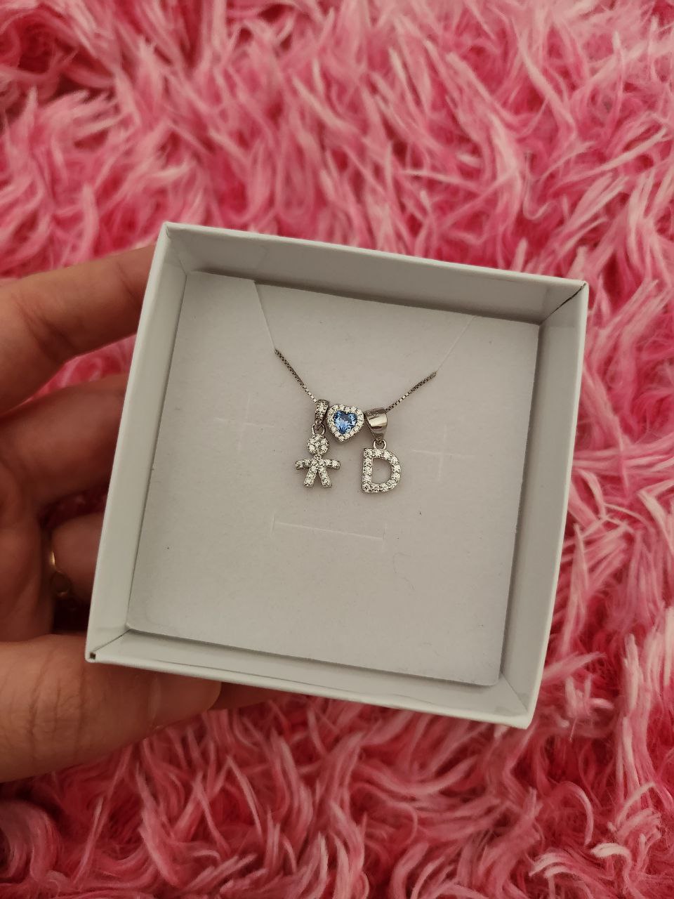 Collana con bimbo pendente ,cuore azzurro, lettera pendente personalizzata  - argento 925