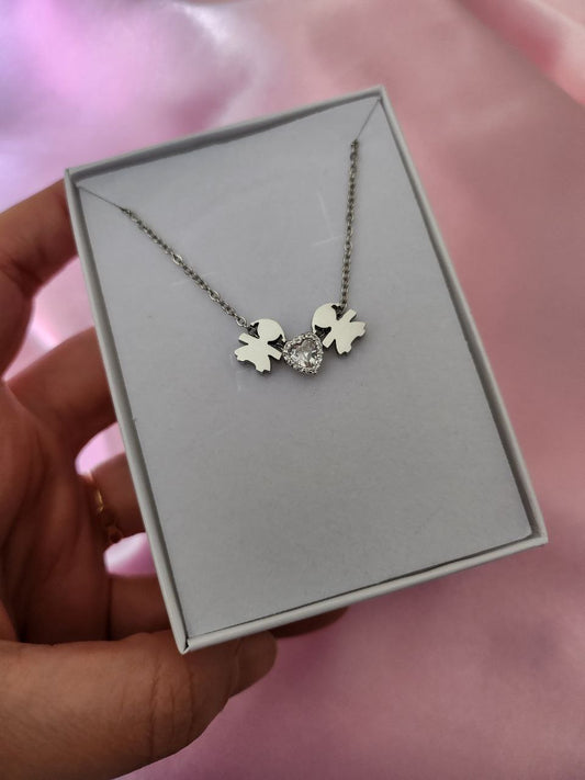 Collana bebé due femmine  con cuore bianco