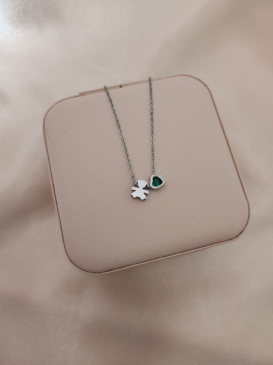 Collana bimba e cuore verde