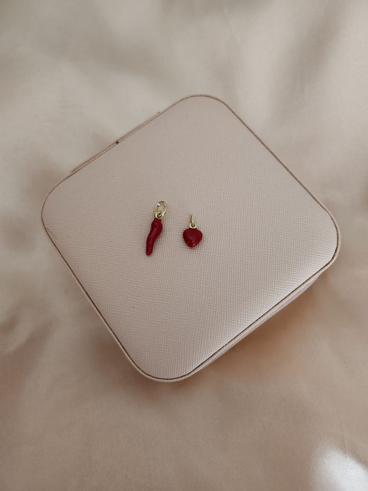 Set: Ciondolo corno e cuore smaltato rosso -  argento 925 gold