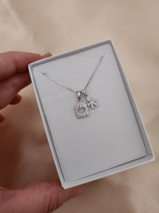 Collana con bimbo e casetta pendente - argento 925