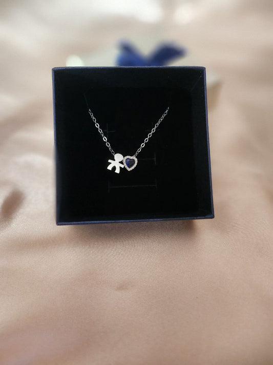 Collana con bimbo e cuore blu