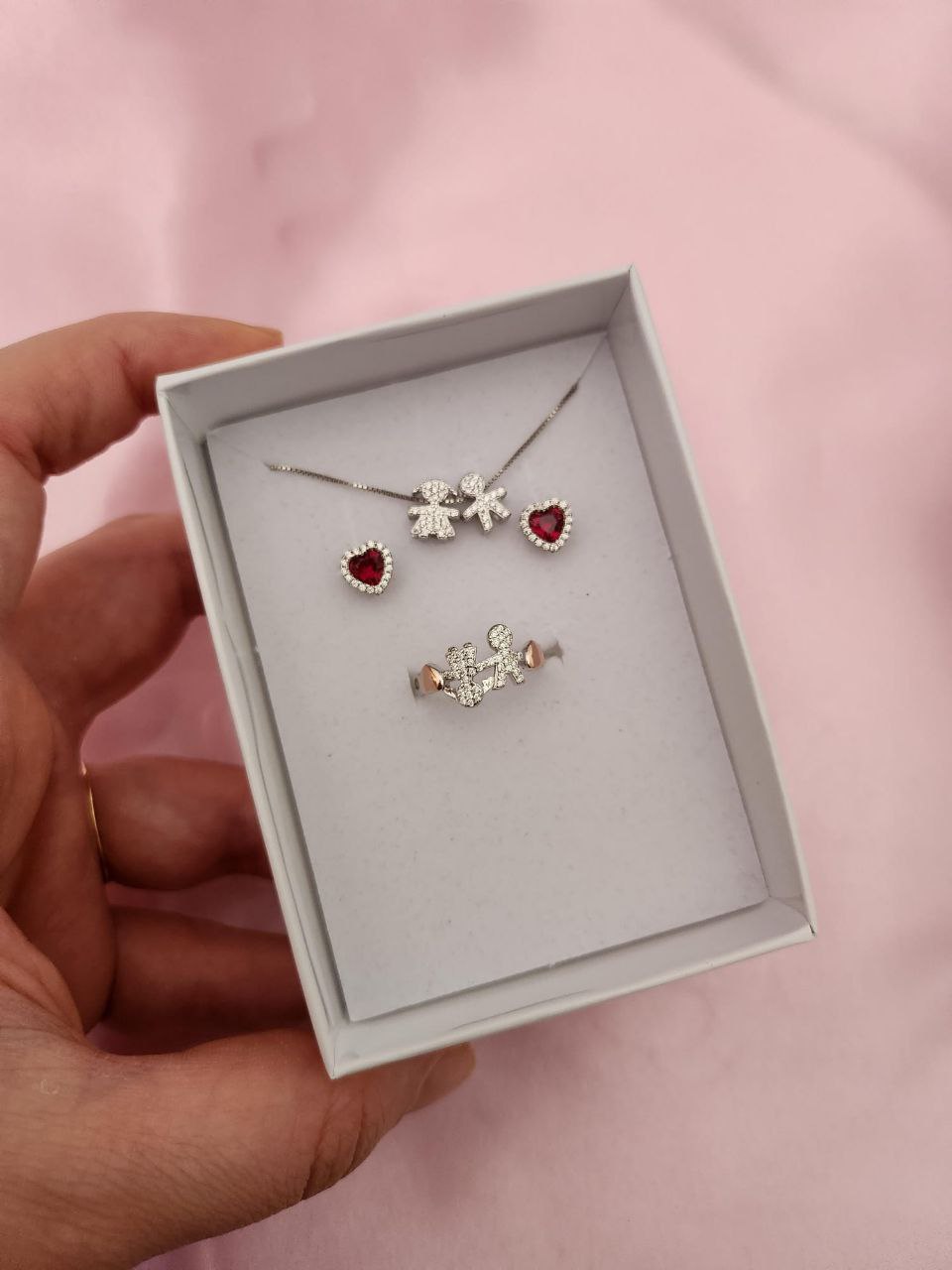 SET: collana con due bimbi passanti e orecchini cuori rossi +  con anello    - argento 925
