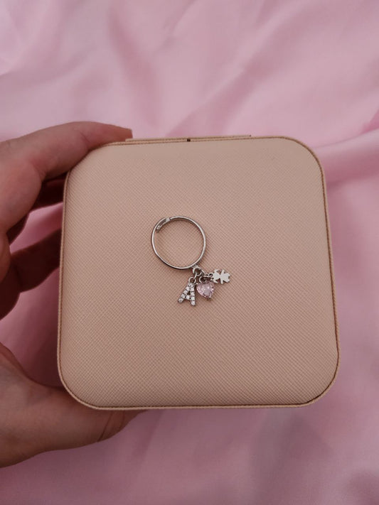 Anello con pendenti: bimba e cuore rosa e iniziale- argento 925