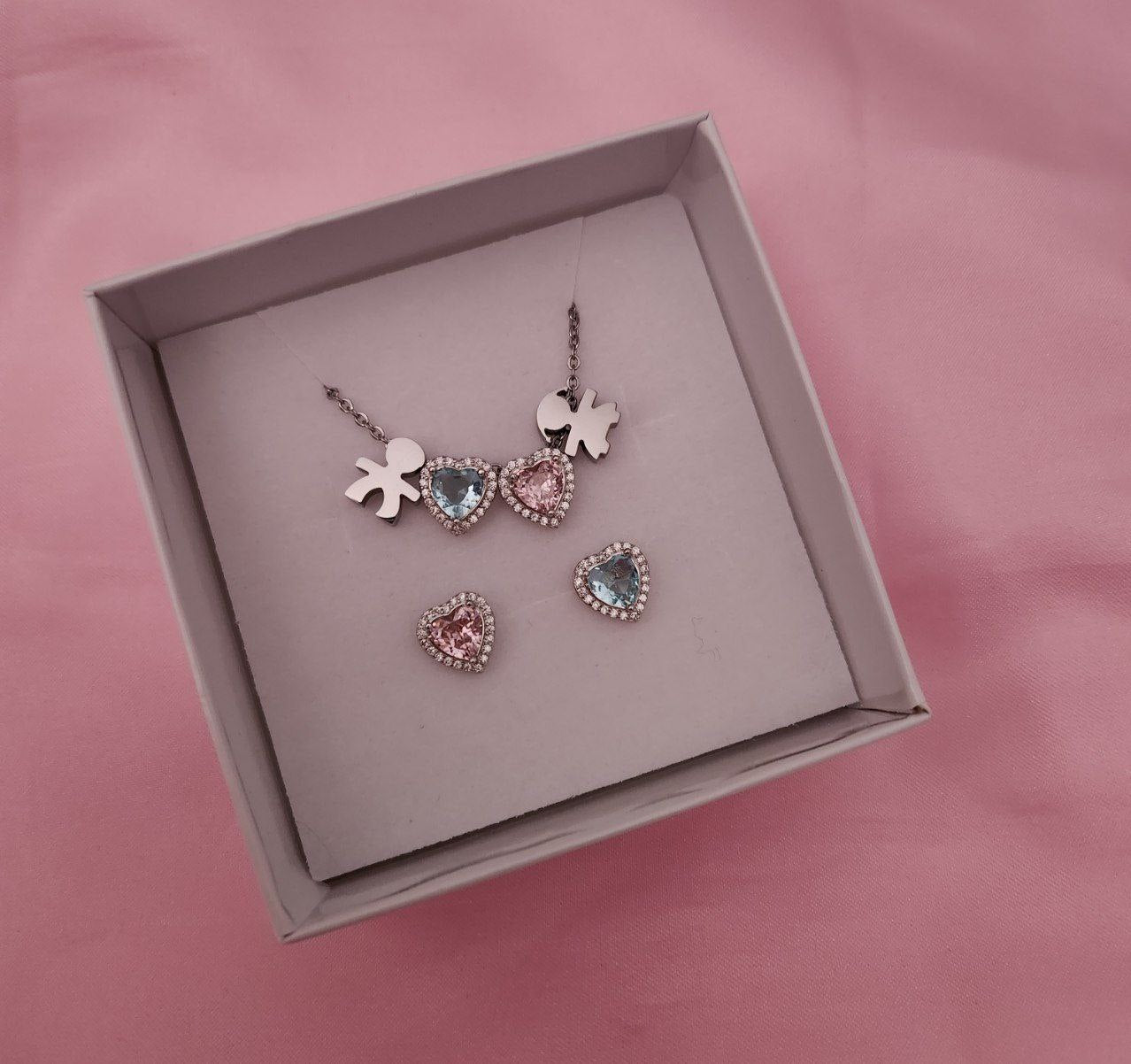 SET Collana con bimbo e bimba con cuori interni maxi + orecchini alternato maxi