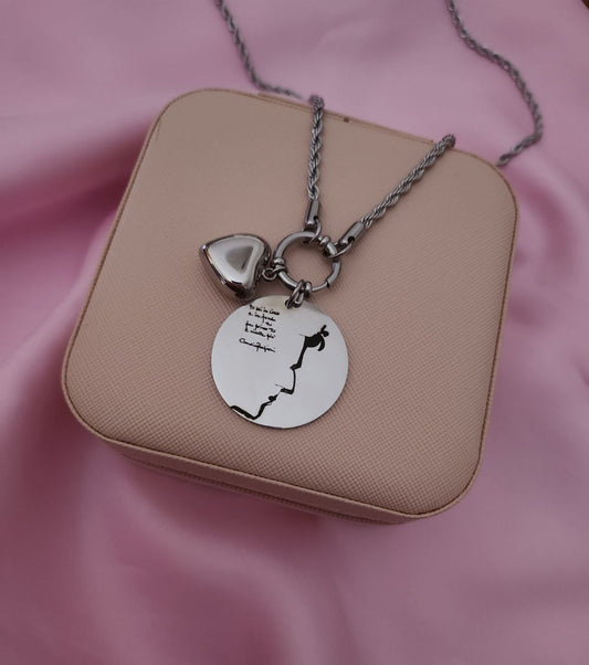 Collana torchon con chiusura a timone e ciondolo personalizzato