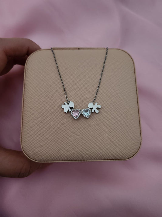 Collana con bimbo e bimba  con cuore rosa acquamarina