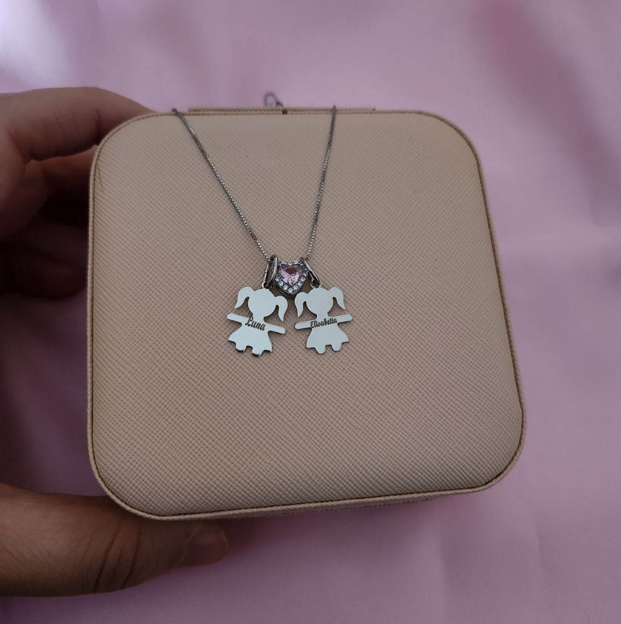 Collana con due bimbe personalizzate e cuore rosa  - argento 925