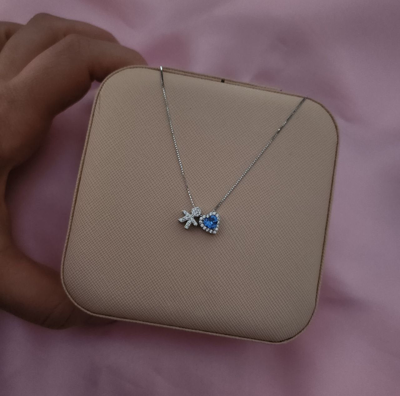 Collana con bimbo e cuore azzurro intenso - argento 925