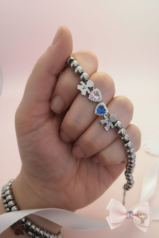 Bracciale perline con due bimbi personalizzati e due cuori azzurro e rosa