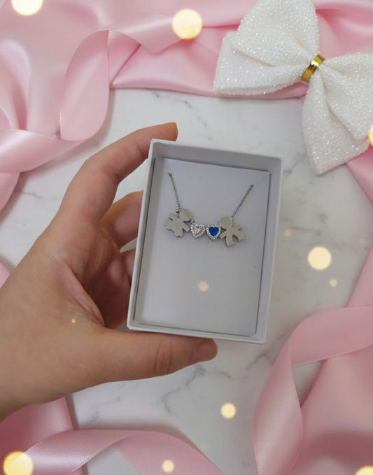 Collana  con bimbo e bimba senza personalizzazione e cuore rosa e azzurro intenso