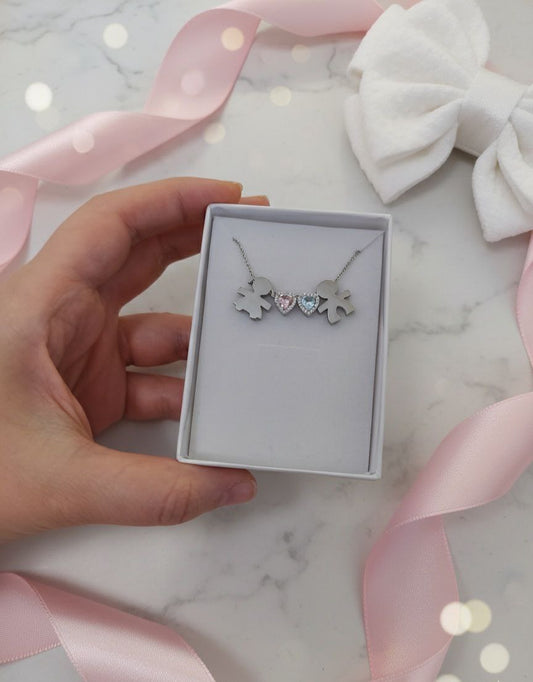 Collana  con bimbo e bimba senza personalizzazione e cuore rosa e acquamarina