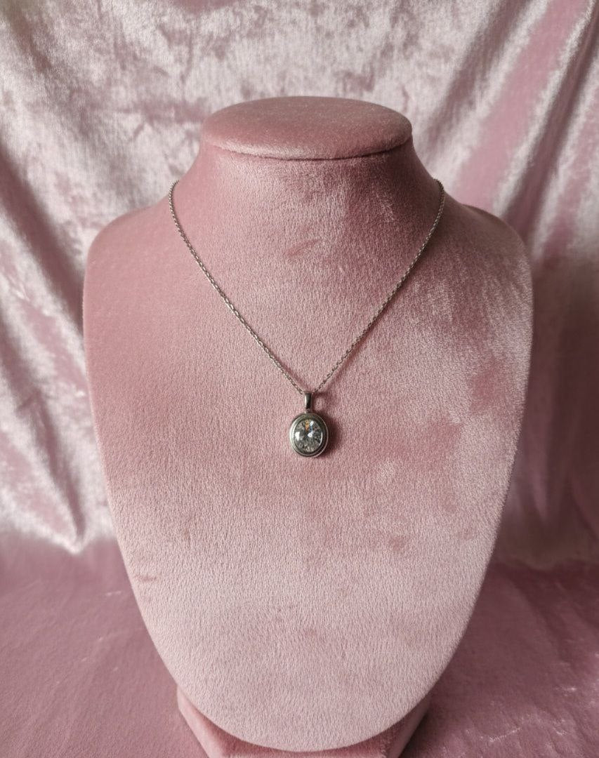 Collana punto luce bianco
