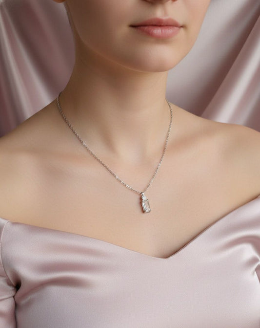 Collana punto luce bianco
