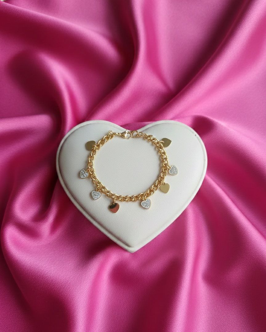 Bracciale catena con cuoricini pendenti