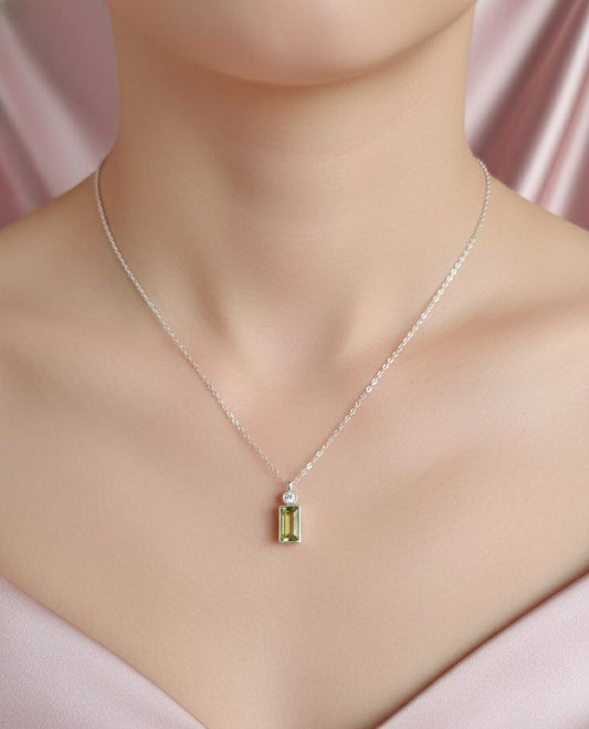 Collana con punto luce verde chiaro silver