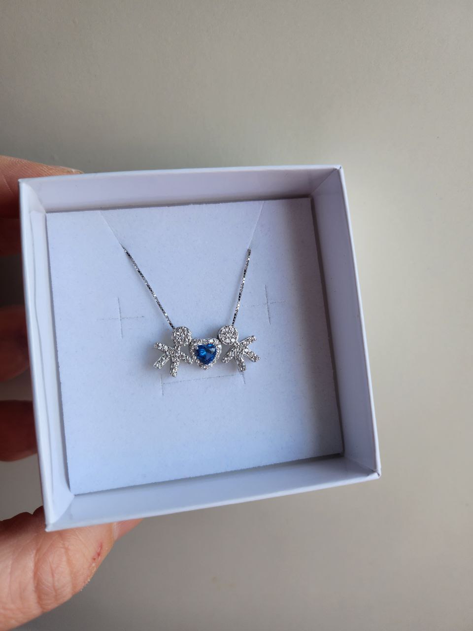 Collana con due bimbi zirconati e cuore azzurro - argento 925